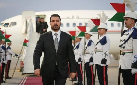 رئيس الوزراء يصل إلى محافظة النجف الأشرف للمشاركة في مراسم استقبال جثمان السيد الخامنئي