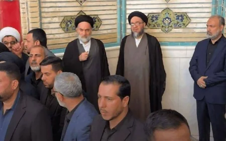 نجلا السيد السيستاني يشاركان في مراسم الصلاة على نعش السيد الخامنئي