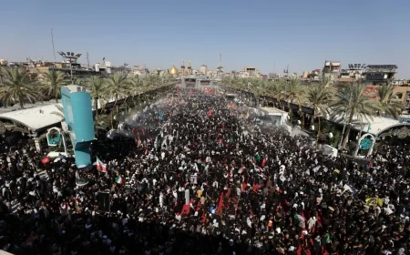 الحشود الشعبية والرسمية تتدفق نحو كربلاء للمشاركة في الوداع الاخير للشهيد السيد علي خامنئي