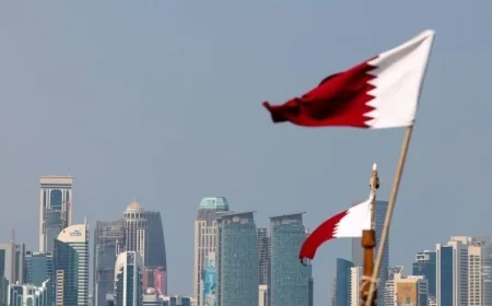 الخارجية القطرية: أكدنا لعراقجي رفضنا للاعتداءات على السفن التجارية بمضيق هرمز