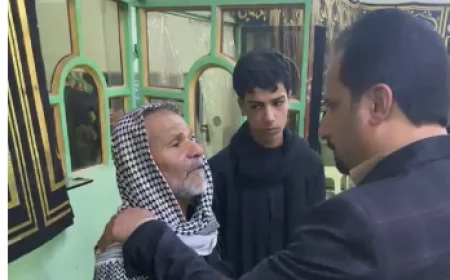 بتوجيه من المحافظ.. النائب الفني لمحافظ البصرة يقدم التعازي لعائلة الصياد الشهيد عبد الله التميمي