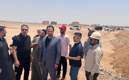 الأمارة يتابع ميدانياً إزالة التعارضات وتسريع تنفيذ مشروع تعزيز شبكة مياه القبلة