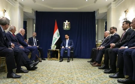 رئيس الوزراء العراقي يبحث في واشنطن مع سفراء أمريكيين سابقين تعزيز الشراكة والإصلاح الاقتصادي