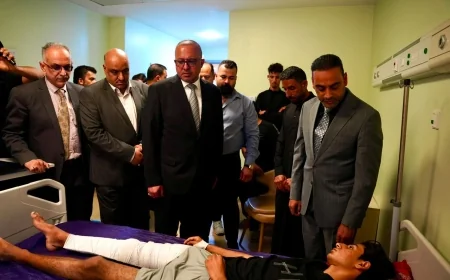 تنفيذاً لتوجيهات العيداني.. الإدارة المحلية في البصرة تتابع ميدانياً الحالة الصحية لمصابي حادث "الهارثة" بمستشفى السياب