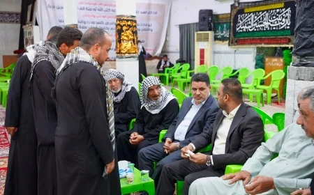 تنفيذاً لتوجيهات المحافظ.. وفد رسمي من حكومة البصرة يعزي ذوي ضحايا حادث "طريق سيد الشهداء" بالهارثة