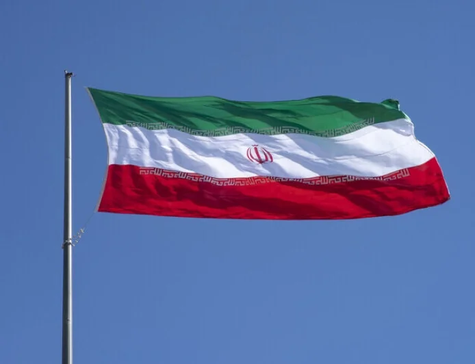 وكالة أنباء فارس: دوي انفجارات في جزيرة قشم جنوبي إيران