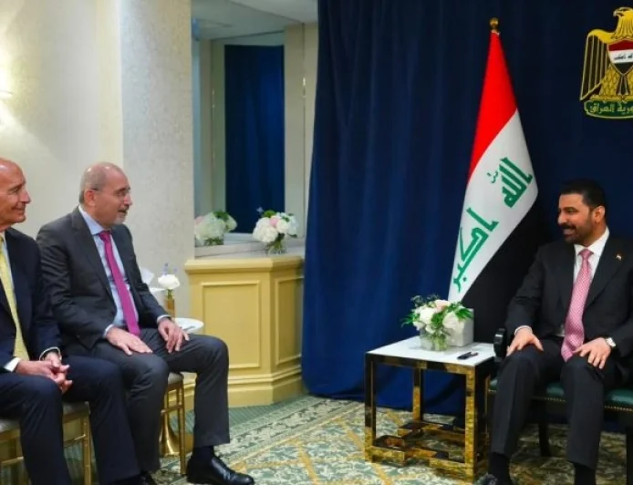 رئيس الوزراء ووزير الخارجية الأردني يناقشان المضي بتنفيذ مشروع أنبوب نفط البصرة - العقبة