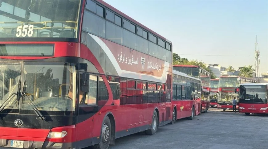 النقل تخصص 400 باص و6 قطارات لنقل المشاركين بمراسم تشييع السيد الخامنئي