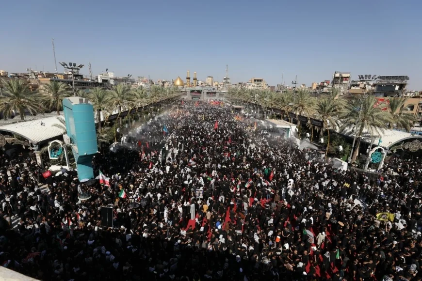 الحشود الشعبية والرسمية تتدفق نحو كربلاء للمشاركة في الوداع الاخير للشهيد السيد علي خامنئي