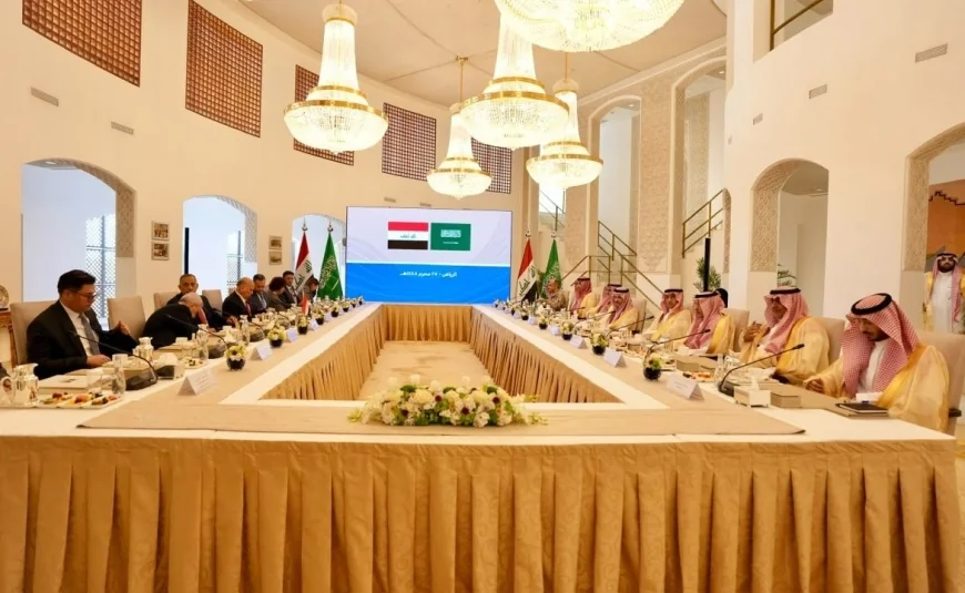 وزير الخارجية ونظيره السعودي يؤكدان أهمية دعم أمن العراق واستقراره