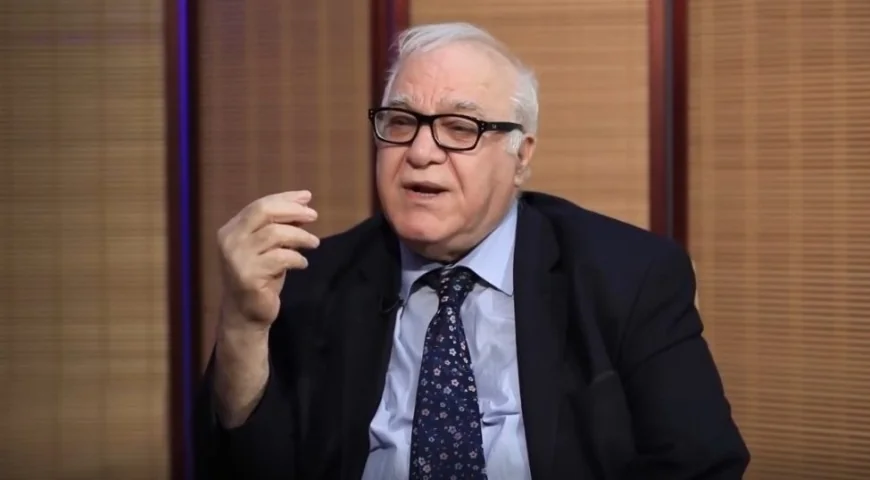 مستشار حكومي: عودة المصارف للتعاملات الدولية تعزز استقرار السوق وتوسع قنوات الدولار