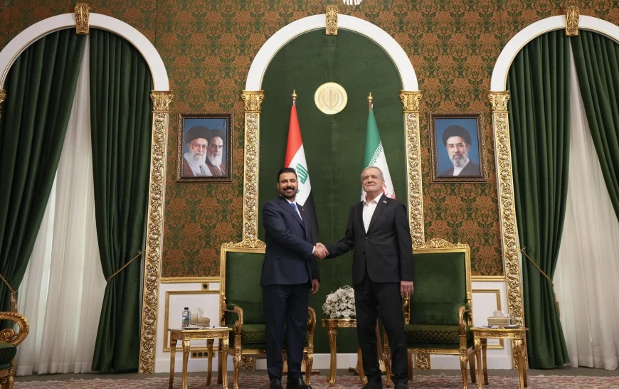 طهران تستقبل رئيس الوزراء العراقي علي فالح الزيدي بمراسم رسمية