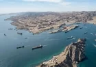 طهران تربط إعادة فتح مضيق هرمز بتغيير السلوك الأمريكي والإفراج عن أموالها المجمدة