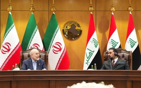 رئيس برلمان العراق يدعو طهران لمراعاة خصوصية تصدير النفط عبر هرمز خلال لقائه رئيس الشورى الإيراني