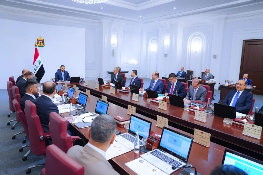 الحكومة تلزم المحافظات بالتنسيق المسبق مع الوزارات قبل إعلان العطل المحلية