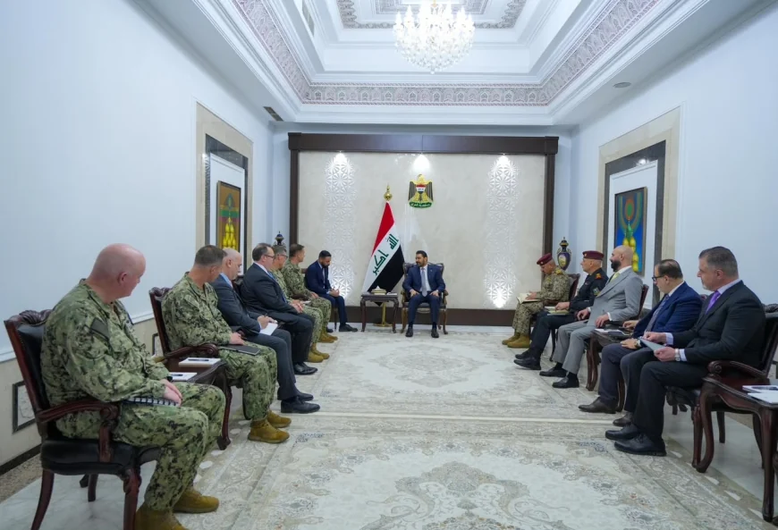 الزيدي وقائد القيادة المركزية الأمريكية يعلنان الاتفاق النهائي لإنهاء المهمة العسكرية للتحالف الدولي