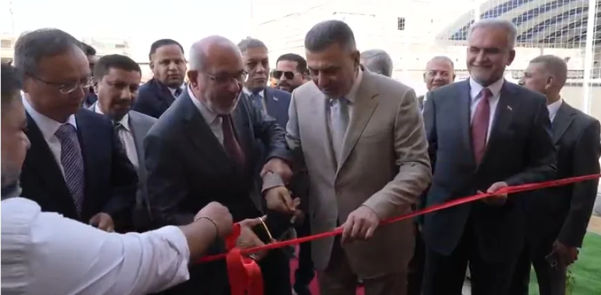 وزارة النفط وحكومة البصرة تفتتحان مركزاً صحياً ومدرسة بتمويل من المنافع الاجتماعية
