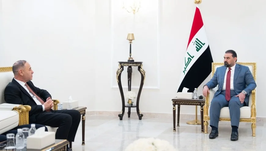 رئيس مجلس النواب العراقي والمبعوث الليبي يبحثان تعزيز العلاقات وتنسيق المواقف الدولية