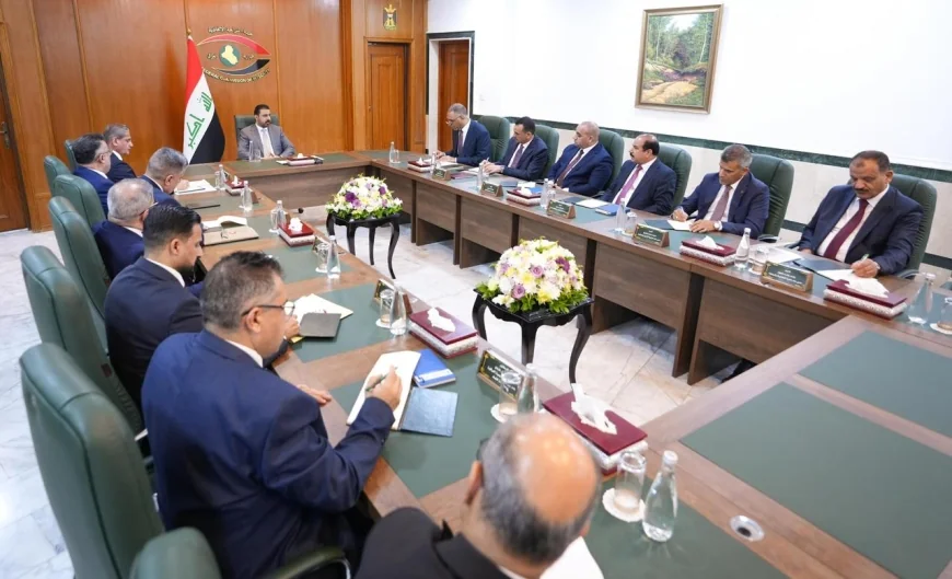 خلال زيارته مقر هيئة النزاهة.. رئيس الوزراء علي فالح الزيدي يوجّه بوأد منظومة الفساد نهائياً وتفعيل قانون مكافأة المخبرين