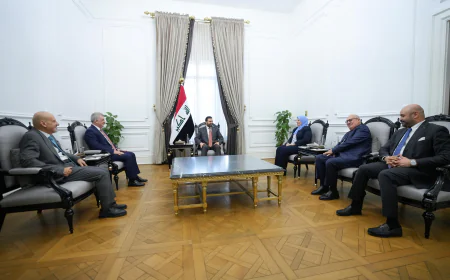 الزيدي يؤكد دعم الحكومة لشريحة الصيادلة والعمل على معالجة إشكالات قانون التدرج الطبي