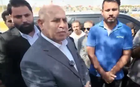 رئيس مجلس البصرة يلتقي المهندسين المتظاهرين في ديوان المحافظة ويتعهد بمتابعة مطالبهم