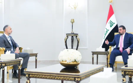 الحلبوسي يبحث مع السفير البريطاني تعزيز التعاون ويؤكد موقف العراق الثابت لإنهاء توترات المنطقة