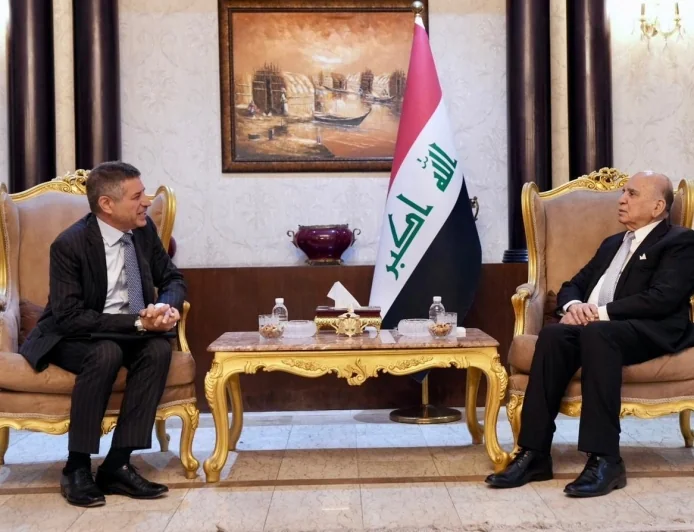 وزير الخارجية يبحث مع القائم بالأعمال الأمريكي التطورات السياسية والأمنية وتداعيات الحرب على العراق