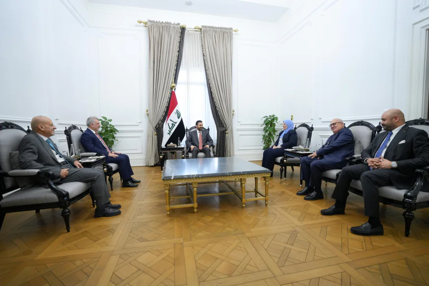 الزيدي يؤكد دعم الحكومة لشريحة الصيادلة والعمل على معالجة إشكالات قانون التدرج الطبي