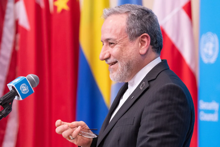 طهران تنتظر رداً أمريكياً رسمياً.. عراقجي يمدد إقامته في نيويورك لبحث مقترح "تهدئة الممرات والملف النووي"