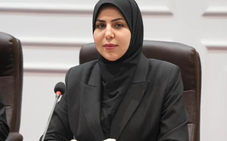 تحذيرات من تداعيات تذبذب الدولار.. لجنة التنمية في مجلس البصرة تدعو لإجراءات رقابية عاجلة لحماية المواطنين