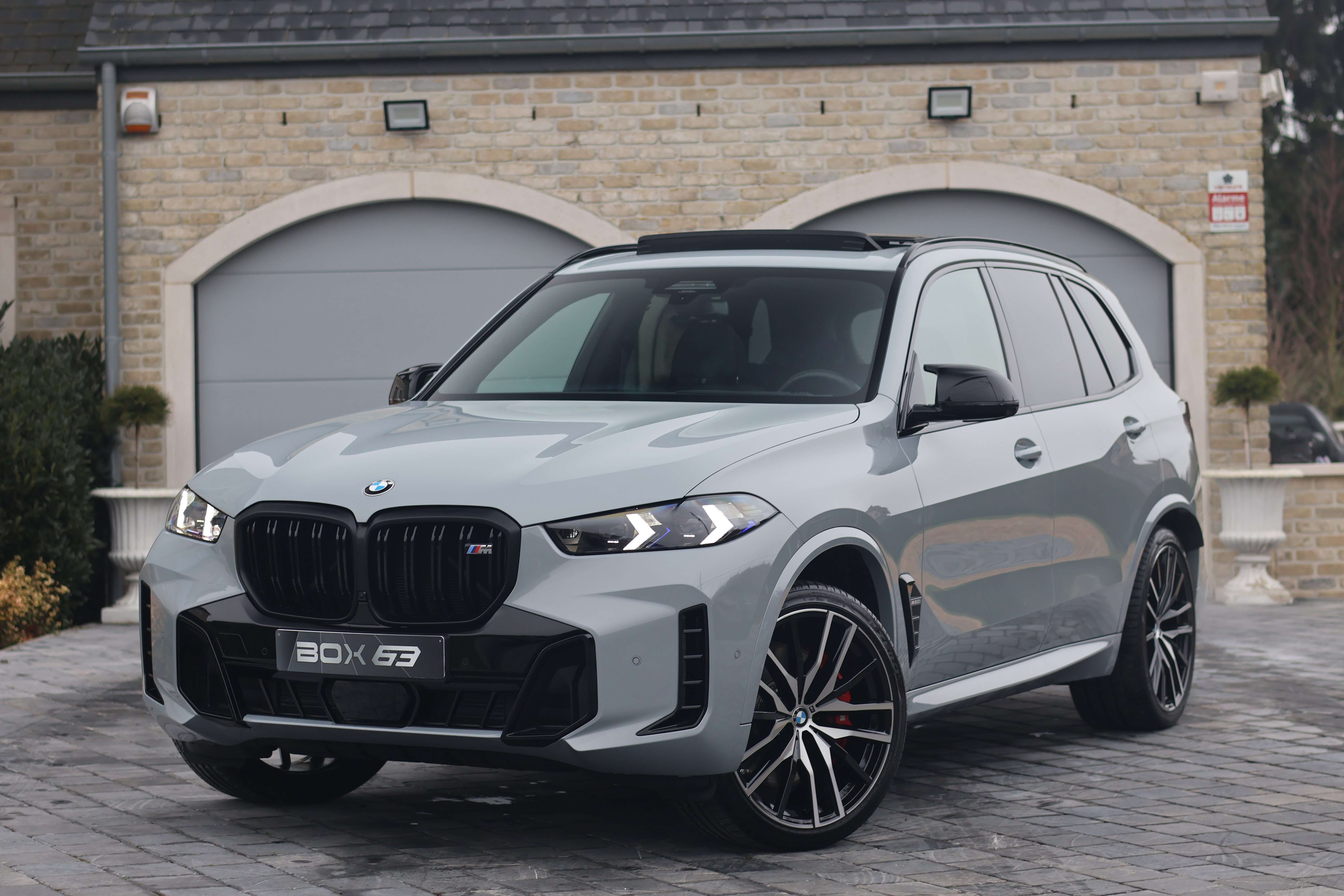 BMW X5 M - image 1