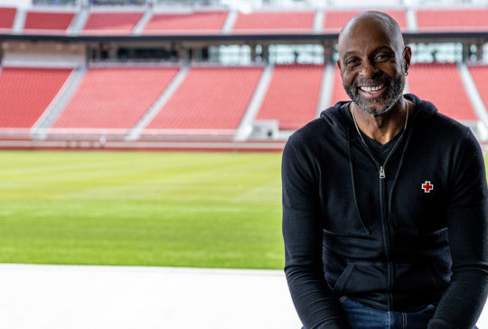jerry rice-american red cross-red cross-giving blood-blood donations