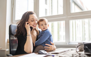 breastfeeding-parrents-mamava-workers