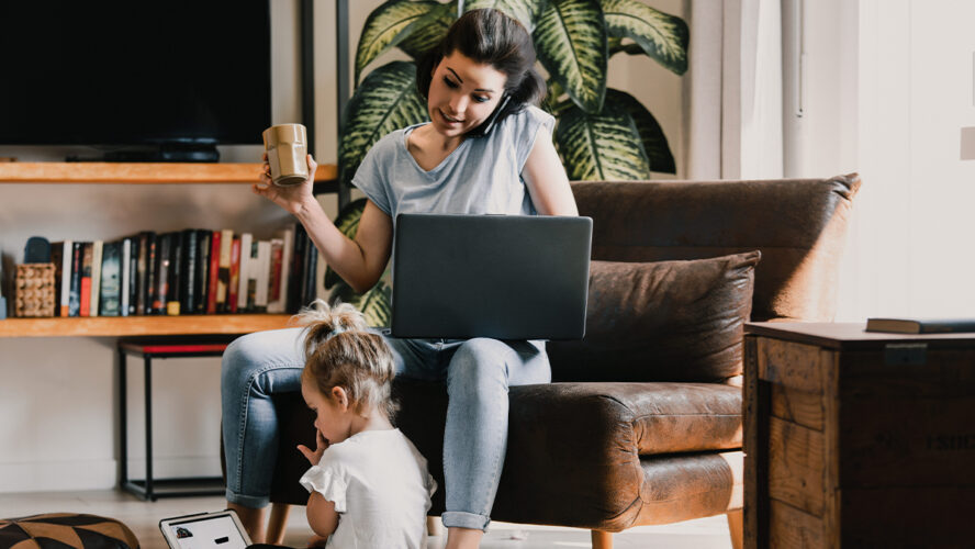 caregiver-parent-sandwich-moms-dads