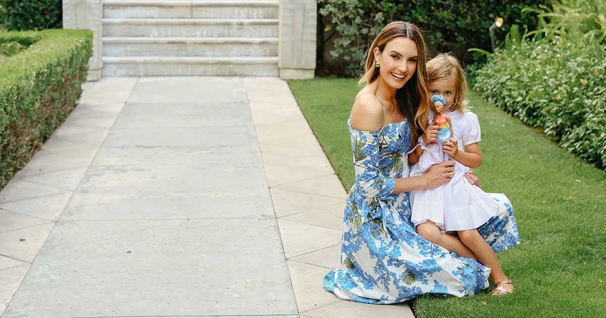 Elizabeth Chambers Hammer with her daughter