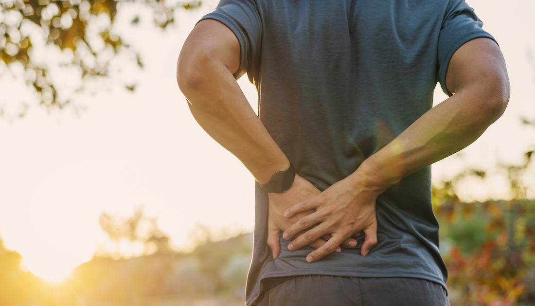 man with backpain
