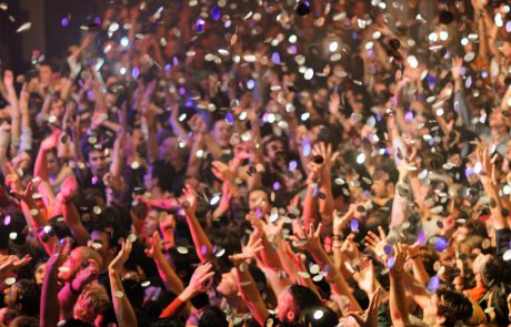 Faszination Schlager: Warum „Ti Amo“ und Co. glücklich machen