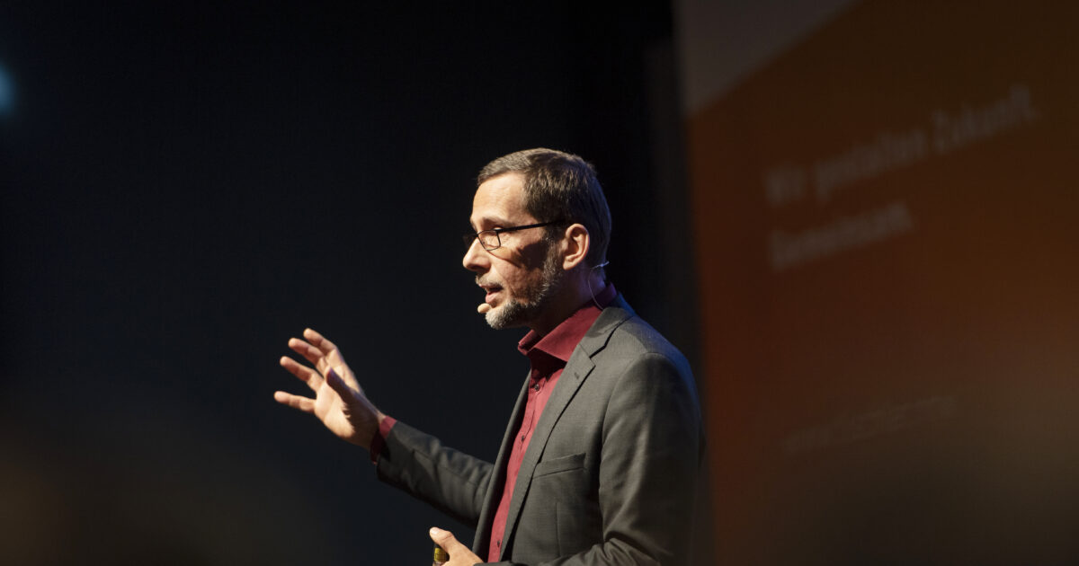 Volker Quaschnig Vortrag bei Tischler NRW, Tischler NRW | Treffpunkt Tischler - Ruhrcongress Bochum - am Freitag, den 16. September 2022