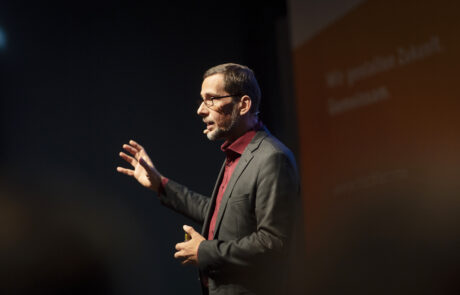 Volker Quaschnig Vortrag bei Tischler NRW, Tischler NRW | Treffpunkt Tischler - Ruhrcongress Bochum - am Freitag, den 16. September 2022