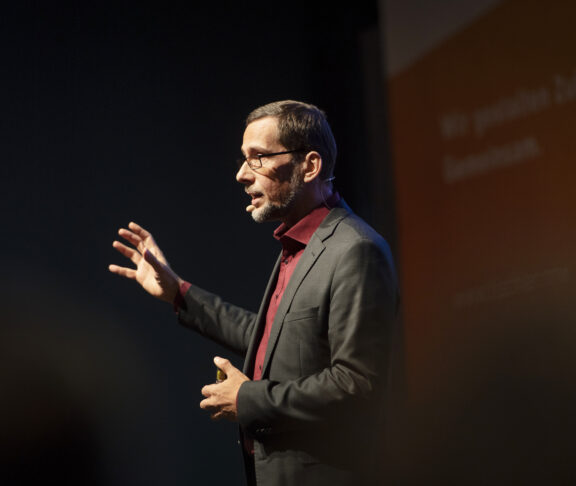 Volker Quaschnig Vortrag bei Tischler NRW, Tischler NRW | Treffpunkt Tischler - Ruhrcongress Bochum - am Freitag, den 16. September 2022