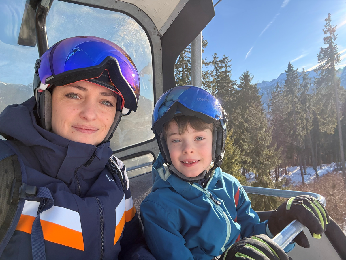 Antonia und ihr Sohn Leo beim Wintertreffen der ÖHG