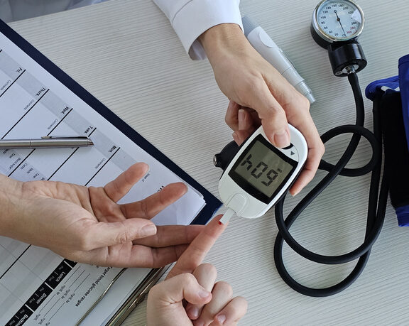 Blood pressure and blood sugar measurement during a medical checkup