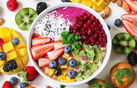 sund mad der kan minimere følgesygdomme ser lækkert ud på et bord