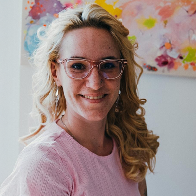 Lena Berger Vierfachmutter, Content Creatorin & Mental Health Adovocat für Frauen und Mütter