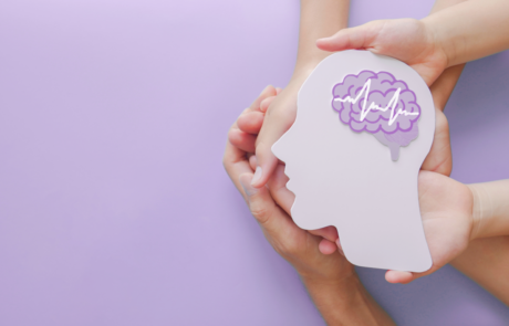 Erwachsene und Kinder, die eine Enzephalographie mit Gehirnausschnitt, Autismus, Schlaganfall, Epilepsie und Alzheimer-Bewusstsein, Krampfanfälle, Schlaganfall, ADHS, Weltsymbole
