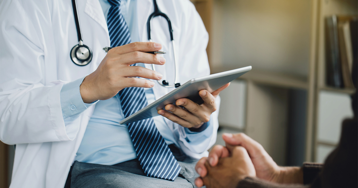 Psychiatrist or professional psychologist counseling or therapy session to male patients suffering from mental health problems. due to economic failure after the COVID-19 pandemic