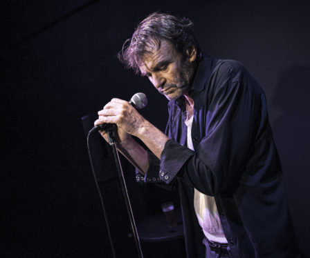 Skodespelar Lasse Kolsrud har sjølv bakgrunn frå ei tid på sjøen, og hadde ein far som var på sjøen heile livet. Foto: Dag Jenssen.