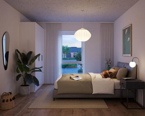 Rummeligt 4-værelses rækkehus med egen parkering og terrasse. Denne bolig har hævet loft. Obs. alle billeder og plantegninger er vejledende.