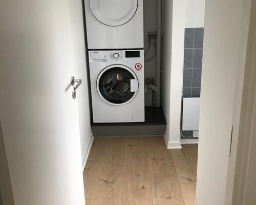 Stor, lys lejlighed med privat altan er nu til leje i Rødkærsbro