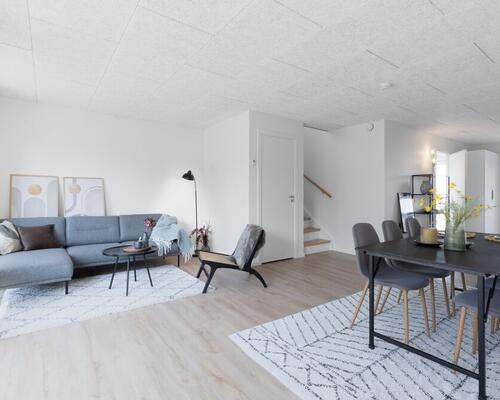 5-værelses rækkehus med alt i hårde hvidevarer.